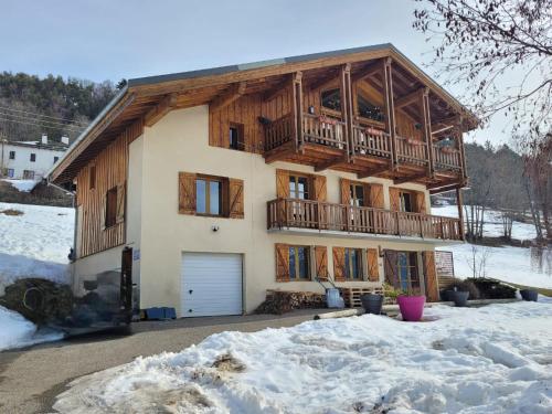 A szálláshely kívülről, Appart Duplex Chalet plein Sud in Feissons-sur-Salins