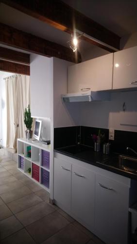 Charmant studio entre Terre et Mer avec piscine in Montady