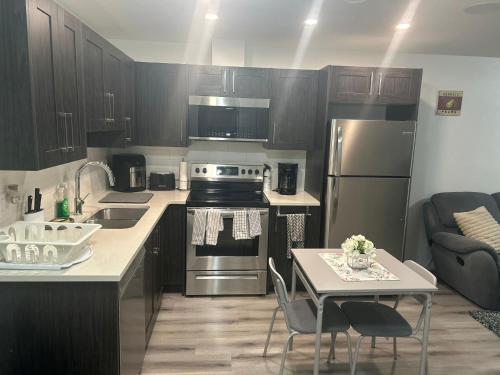 Cozy Family Suite - Avail for Long Stay - Chestermere