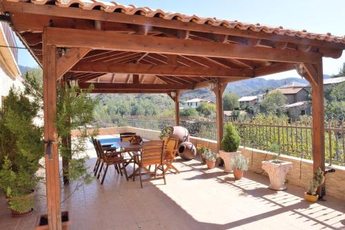 Skats, The Love Holiday House in Treis Elies