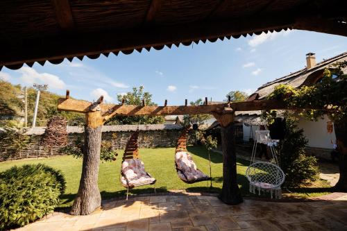 Pensiunea Casa Sobarului in Trebujeni