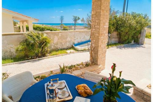 Dārzs, Villa Milon Near The Sea - Happy Rentals in Spiaggiabella