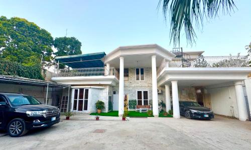 Tampilan eksterior, Grand Berkshire Hotel in Peshawar