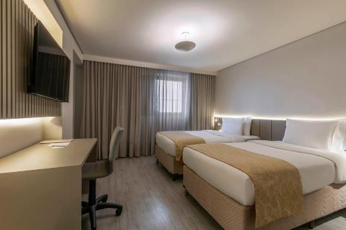 2 twin beds