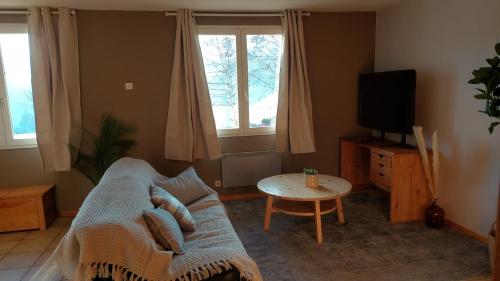 Appartement 2 chambres rez-de-jardin in Feissons-sur-Salins
