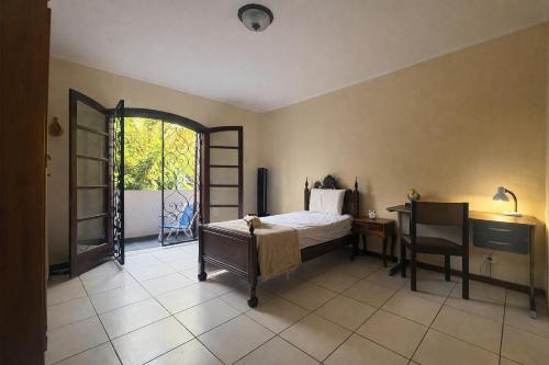 Suite Ampla com Varanda Casa de Alto Padrao Moema Aeroporto CGH in Saude