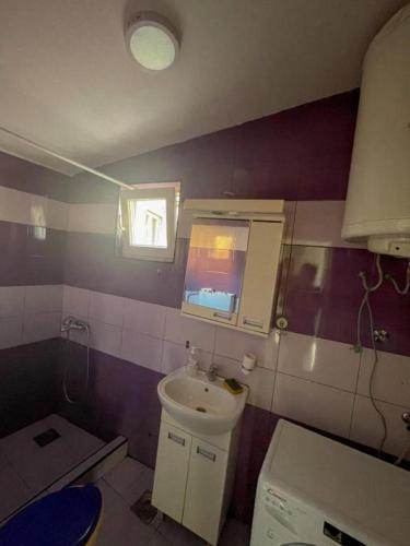 Belgrade Stay-Terace Apartment -6 Guests - image 5