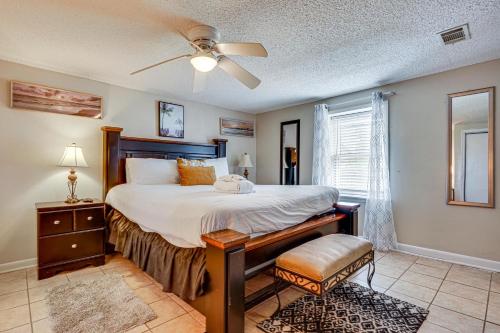 Spacious Charleston Home Only 3 Mi to Folly Beach - image 43