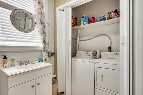Spacious Charleston Home Only 3 Mi to Folly Beach - image 23