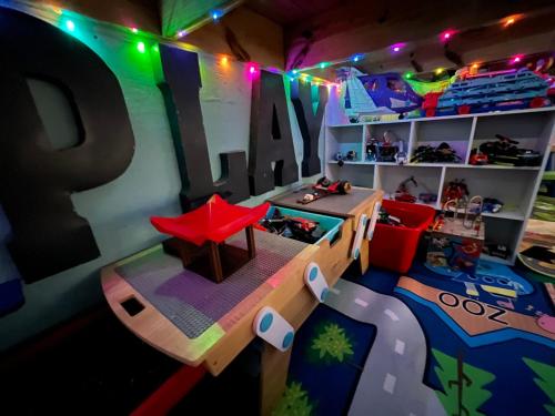 Croom Ultimate Glamping Stay & Play in Бруксвил, Флорида