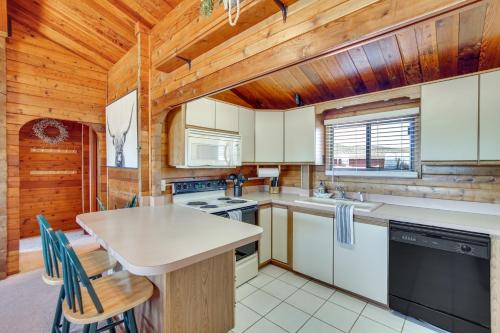 Mtn-View Cabin w/ Horse Pasture in Koosharem in Monroe (UT)