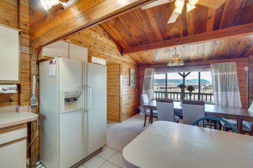 Mtn-View Cabin w/ Horse Pasture in Koosharem in Monroe (UT)
