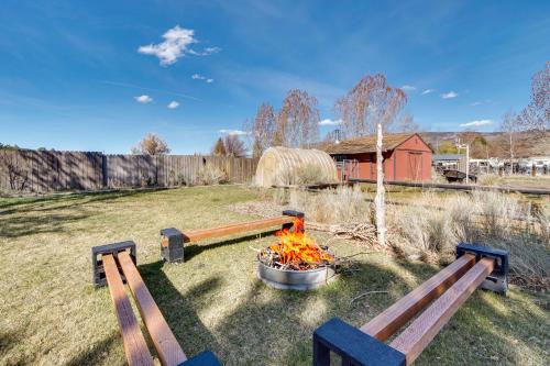 Mtn-View Cabin w/ Horse Pasture in Koosharem in Monroe (UT)
