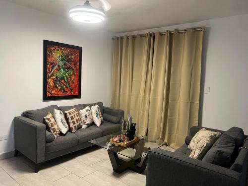 Riverfront Balcony Apartment near Zona Colonial – khách sạn tại Villa Duarte