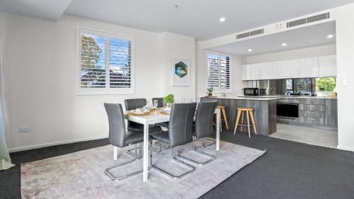 The Cove 101 - Forster