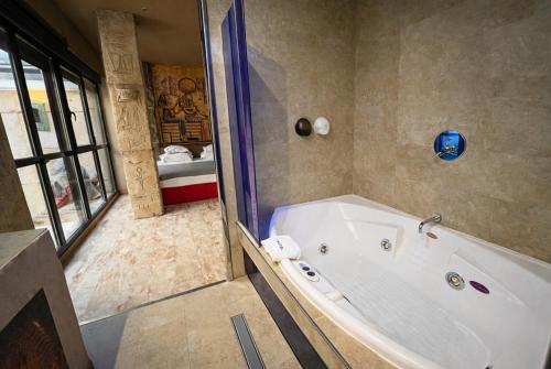 douche, V Hotel in Mostoles
