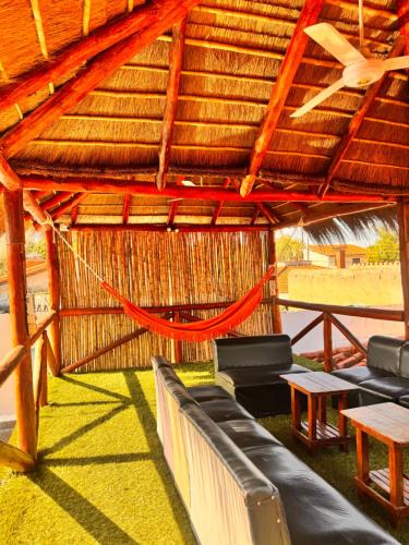 Casa con Piscina y Quincho a 8 min del aeropuerto in Luque