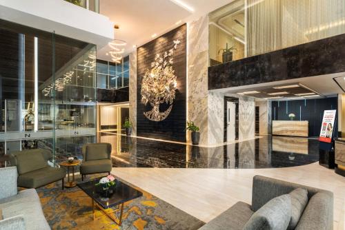 Vestibule, Grand Swiss-Belhotel Darmo in Surabaya