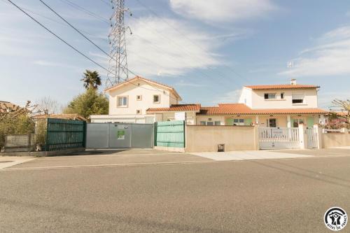 Maison venitia 14 personnes gîte à louer Golf Club Seilh Toulouse