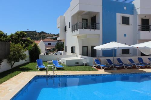 Vicentina Hotel - image 14