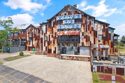 Amazing Large Private Studio Condo with Amazing View in Other