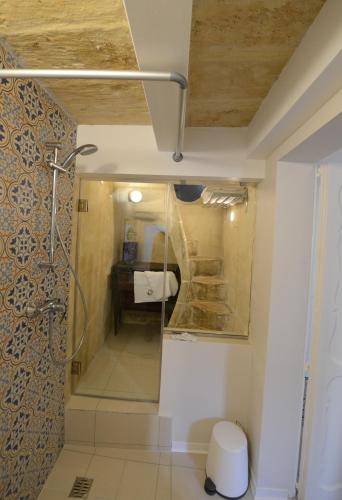 Deluxe Double Room image 2