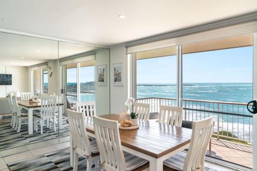 Craigmore Penthouse - Luxury Yamba Penthouse With Uninterrupted Ocean Views - Holiday Yamba - image 2