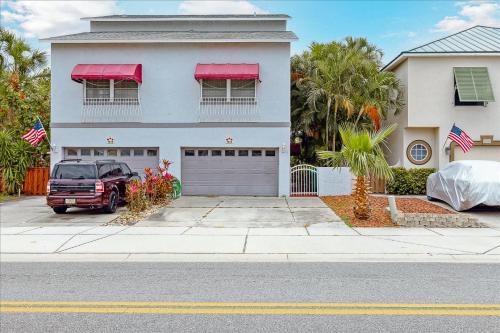 7660 Ridgewood Ave in Cape Canaveral, USA