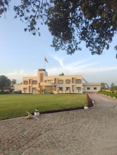 Kailasha Garden and Banquet Hotel