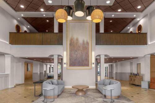 Lobby, DoubleTree by Hilton Hotel Phoenix - Gilbert in Gilbert