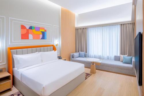 room detail thumbnail 1