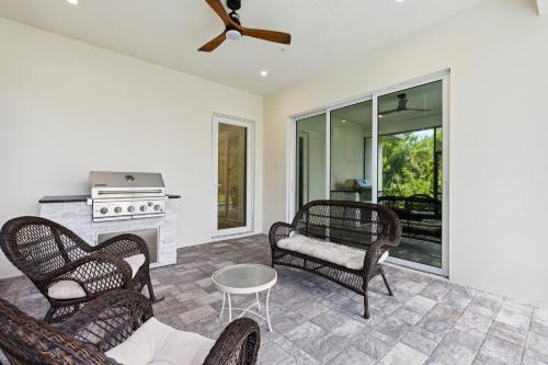 Létesítmények, 132 Ocean Estates Dr in Lakewood Park (FL)
