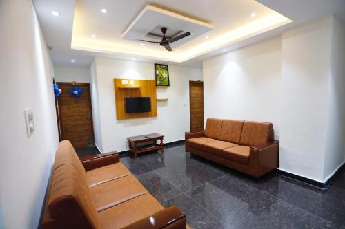 . Mantra Lodge