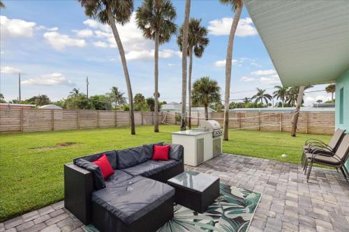 131 W Pasco Ln in Cocoa Beach, USA