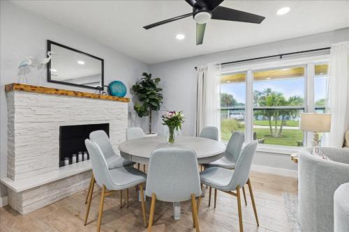 131 W Pasco Ln in Cocoa Beach, USA