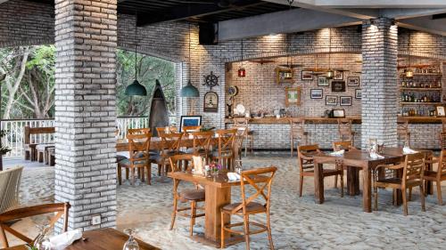 Restaurant, Menjangan Eco Lodge in Menjangan