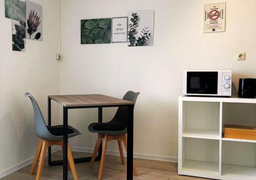 Facilities, janu-homes - 1 Zimmer Apartment - 2 Betten, Kirchblick vom Kirchplatz in Mengerskirchen
