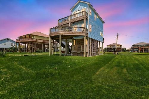 Family Tides home in Crystal Beach, USA
