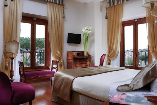 room detail thumbnail 1