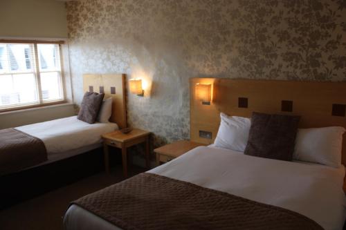 The Warwick Arms Hotel - image 12