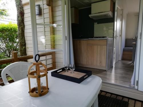 Camping Village La Rivière Fleurie - Mobil home Premium 4 pièces 6 personnes Climatisé + TV MAE-5491 (Camping Village La Riviere Fleurie - Mobil home Premium 4 pieces 6 personnes Climatise + TV MAE-5491) in Saint-Antoine-de-Breuilh
