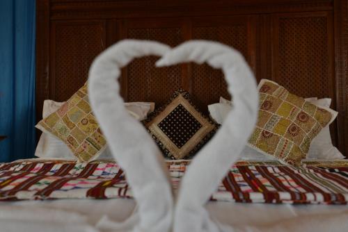 Sunrise Resort With Pool Luxurious Camp in Jaislamer - image 4