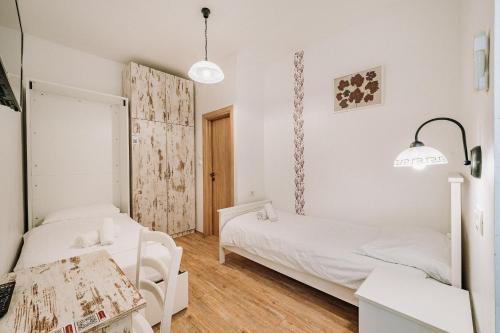 Book the Single Room with Extra Bed and Garden View Single Room with Extra Bed and Garden View