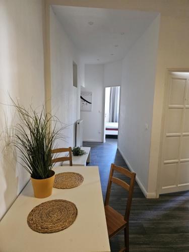 Stylish Riverside Rooms 1