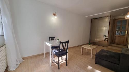 Charmant appartement au vieux village proche Paris in Saint-Prix (Ile-de-France)