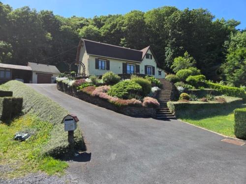 Maison familiale 3 chambres en bord de Meuse gîte à louer Joigny-sur-Meuse