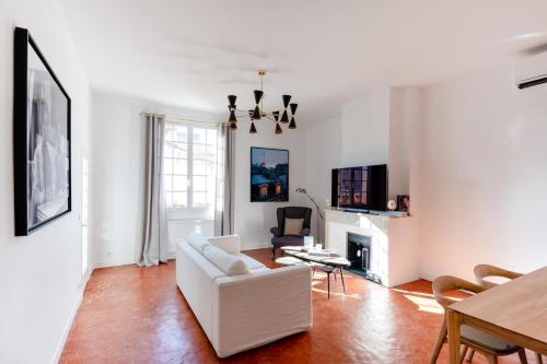 Luminous apartment with parking