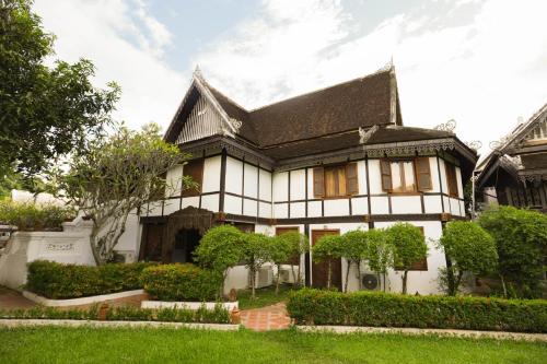 puutarha, Royal Peacock Boutique Hotel in Luang Prabang