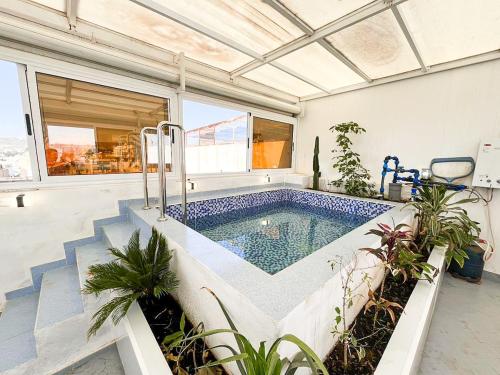Riad Oasis - Piscine privée - Rooftop - Agadir centre (Riad Oasis - Piscine privee - Rooftop - Agadir centre) in Talborjt