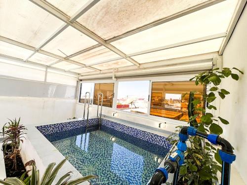 Riad Oasis - Piscine privée - Rooftop - Agadir centre (Riad Oasis - Piscine privee - Rooftop - Agadir centre) in Talborjt